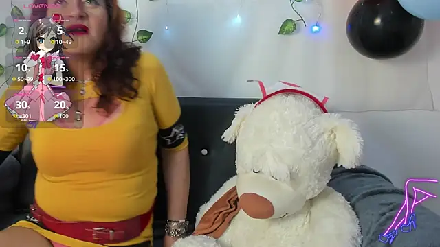 Snapshot of Mishell_Bons chatting on 5, 1, 2026 Mishell Bons online show from 5, 1, 2026