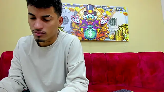 Snapshot of Brownie_Lovers chatting on 2, 12, 2025 Brownie Lovers online show from 2, 12, 2025