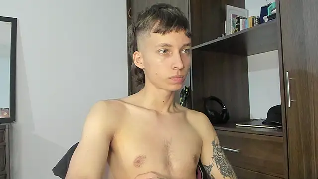 Snapshot of spacehumanz chatting on 29, 10, 2025 spacehumanz online show from 29, 10, 2025