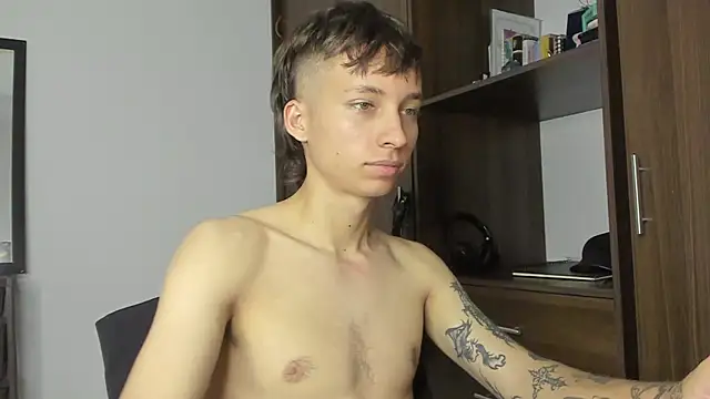 Snapshot of spacehumanz chatting on 29, 10, 2025 spacehumanz online show from 29, 10, 2025