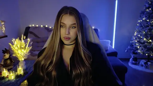 Snapshot of Emma_candyyy chatting on 30, 11, 2025 Emma candyyy online show from 30, 11, 2025