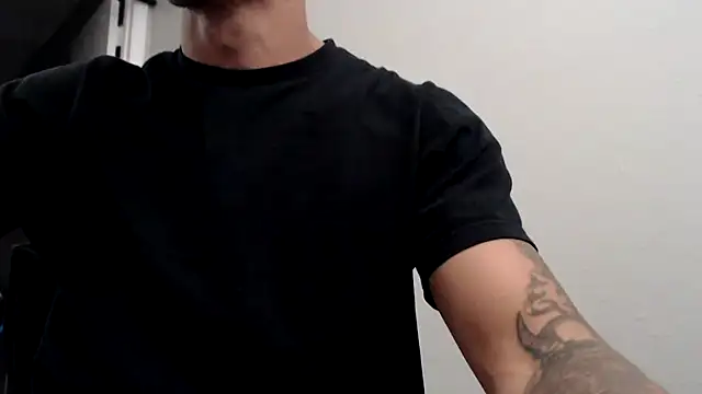 Snapshot of tanjir020 chatting on 17, 12, 2025 tanjir020 online show from 17, 12, 2025