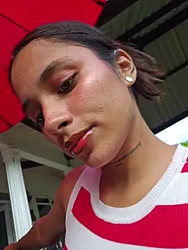 Lorena Mcfly online show from 6, 7, 2026