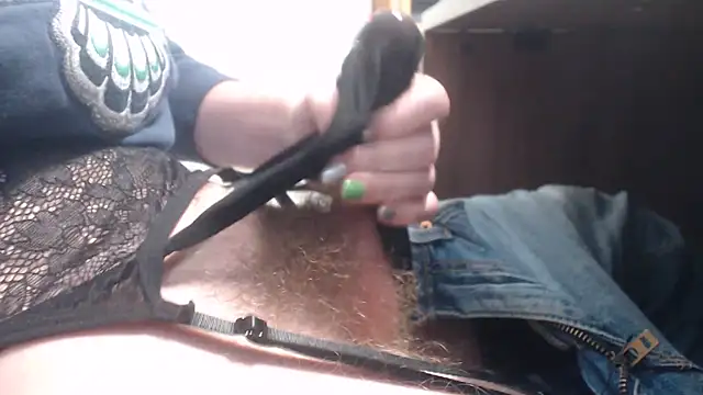 Snapshot of Ilovethetip chatting on 12, 9, 2025 Ilovethetip online show from 12, 9, 2025