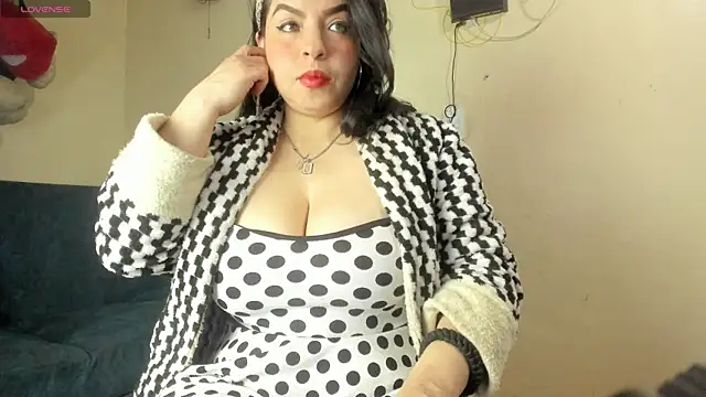 angela suaza online show from 15, 10, 2025