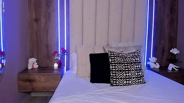 LucySalvatore  online show from 20, 3, 2026