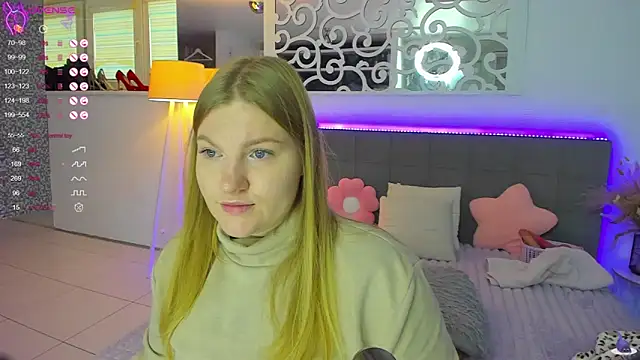 Snapshot of AshleyJoness chatting on 13, 11, 2025 AshleyJoness online show from 13, 11, 2025