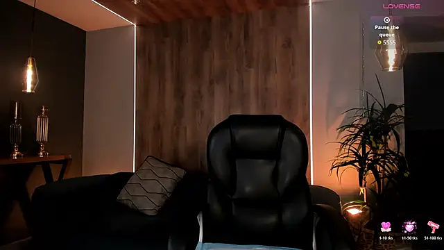 Snapshot of LiamCarterX chatting on 23, 11, 2025 LiamCarterX online show from 23, 11, 2025