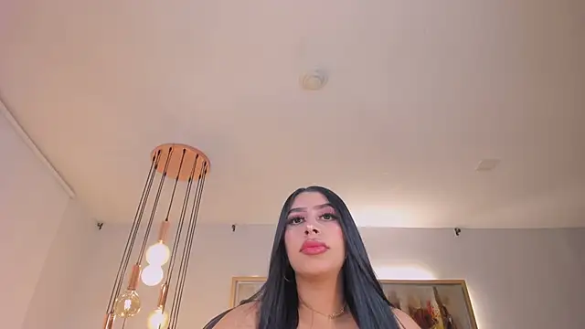 LeahLombardi  online show from 2, 10, 2025