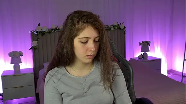 Mary Miiller online show from 26, 10, 2025