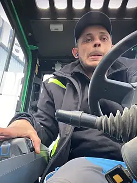 Snapshot of samira730513 chatting on 8, 4, 2026 samira730513 online show from 8, 4, 2026