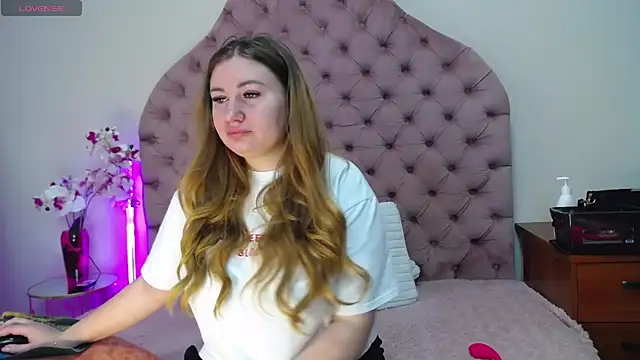 Snapshot of _Agata_ chatting on 28, 6, 2026 Agata online show from 28, 6, 2026