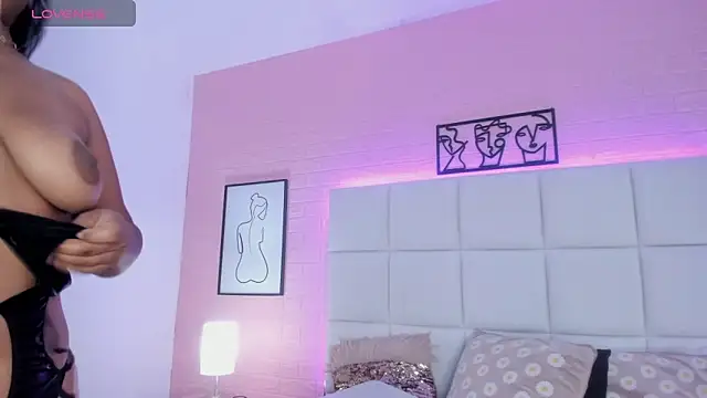 Meloddy Parkerr  online show from 16, 4, 2026