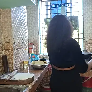 Snapshot of Bristy- chatting on 17, 11, 2025 Bristy- online show from 17, 11, 2025