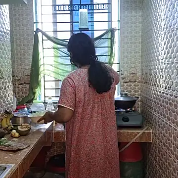 Snapshot of Bristy- chatting on 24, 11, 2025 Bristy- online show from 24, 11, 2025