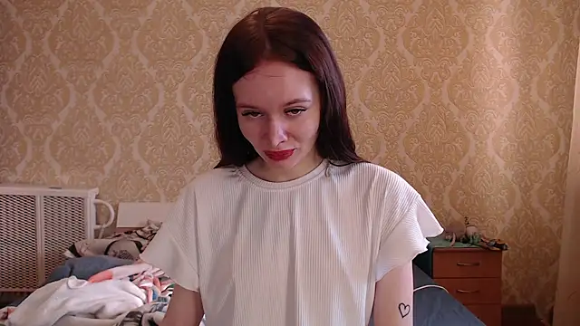 Kitkaat00 online show from 2, 10, 2025