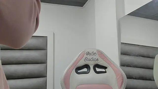 Andrea brunnette online show from 8, 10, 2025