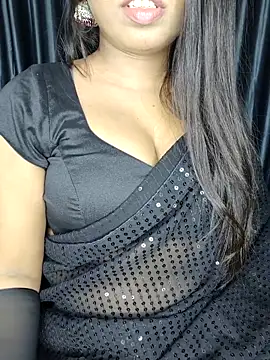 Webrowncouple online show from 8, 9, 2025