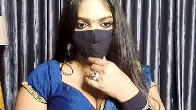 Webrowncouple online show from 10, 10, 2025