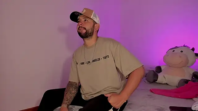 Snapshot of lola_n_apolo chatting on 16, 9, 2025 lola n apolo online show from 16, 9, 2025