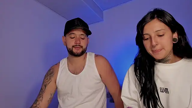 Snapshot of lola_n_apolo chatting on 22, 9, 2025 lola n apolo online show from 22, 9, 2025