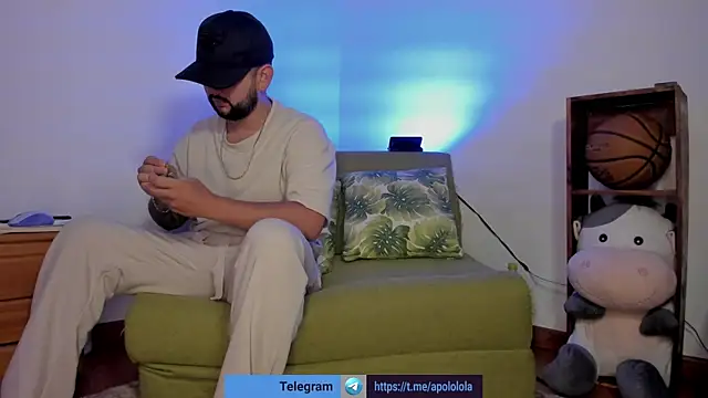 Snapshot of lola_n_apolo chatting on 6, 10, 2025 lola n apolo online show from 6, 10, 2025