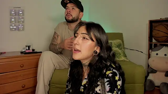 Snapshot of lola_n_apolo chatting on 6, 10, 2025 lola n apolo online show from 6, 10, 2025