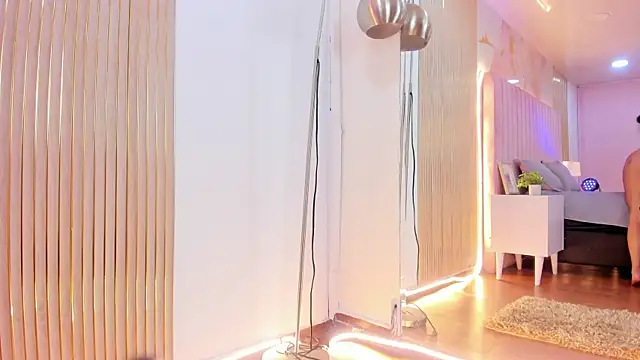 SofiaWhites online show from 17, 4, 2026