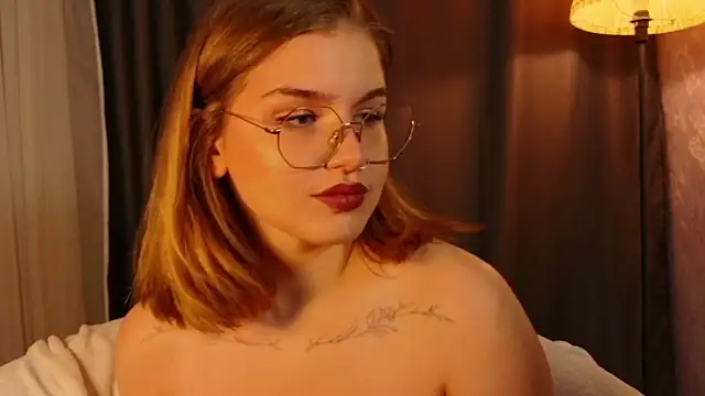 SophieMurrr online show from 4, 7, 2026