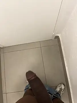 Snapshot of kamo012000 chatting on 25, 9, 2025 kamo012000 online show from 25, 9, 2025