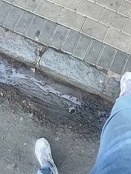 Snapshot of kamo012000 chatting on 10, 10, 2025 kamo012000 online show from 10, 10, 2025