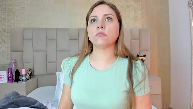 cloesummerr  online show from 22, 10, 2025