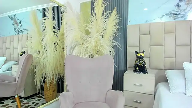 cloesummerr  online show from 15, 2, 2026