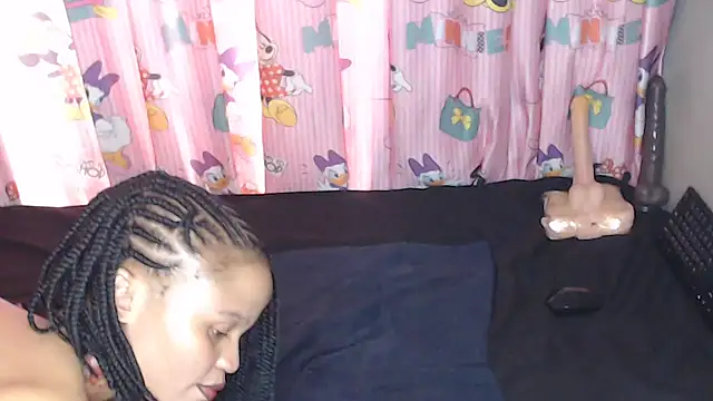 TrishahXo online show from 29, 3, 2026