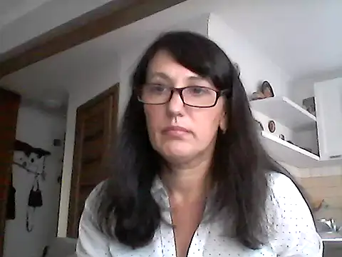 Snapshot of Elena48324 chatting on 4, 11, 2025 Elena48324 online show from 4, 11, 2025