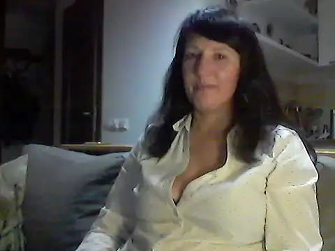 Snapshot of Elena48324 chatting on 12, 11, 2025 Elena48324 online show from 12, 11, 2025
