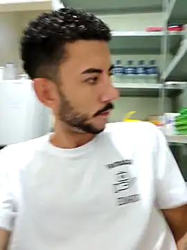 Snapshot of Saraiva2002 chatting on 9, 10, 2025 Saraiva2002 online show from 9, 10, 2025