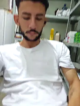 Snapshot of Saraiva2002 chatting on 11, 11, 2025 Saraiva2002 online show from 11, 11, 2025