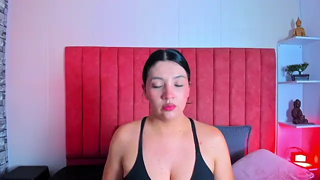 ashley Olsen online show from 5, 11, 2025