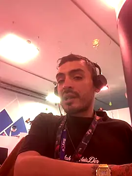 malek xarx  online show from 28, 11, 2025