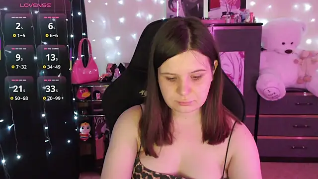 AmyVibess online show from 14, 9, 2025