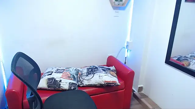 Snapshot of DIVAX_MONSERRAT chatting on 23, 9, 2025 DIVAX MONSERRAT online show from 23, 9, 2025