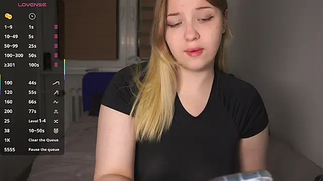 Snapshot of CuteSharloti chatting on 16, 10, 2025 CuteSharloti online show from 16, 10, 2025