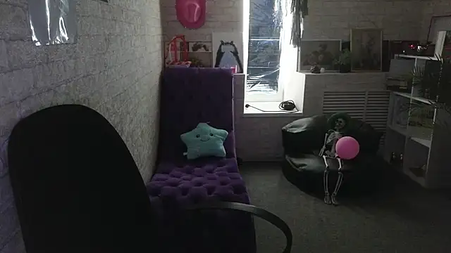 Betty Brick online show from 31, 5, 2026