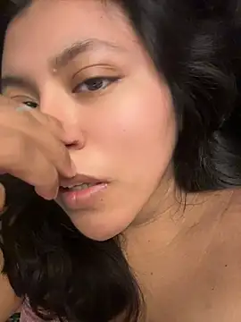 Snapshot of karysweetbeaury chatting on 9, 7, 2026 karysweetbeaury online show from 9, 7, 2026