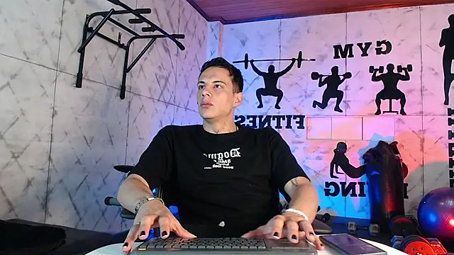 Snapshot of Dustin_Sonne chatting on 30, 6, 2026 Dustin Sonne online show from 30, 6, 2026