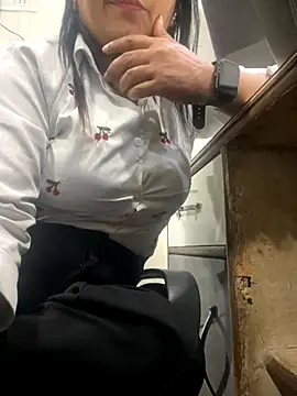 Snapshot of hot_bhabhi69 chatting on 15, 9, 2025 hot bhabhi69 online show from 15, 9, 2025