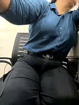 Snapshot of hot_bhabhi69 chatting on 19, 9, 2025 hot bhabhi69 online show from 19, 9, 2025