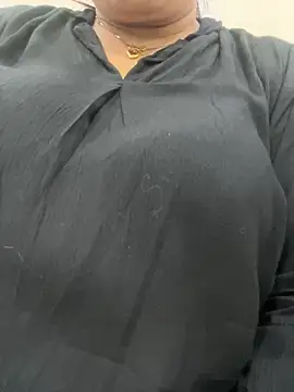 Snapshot of hot_bhabhi69 chatting on 24, 9, 2025 hot bhabhi69 online show from 24, 9, 2025