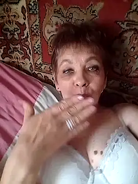 Rose60301 online show from 10, 9, 2025